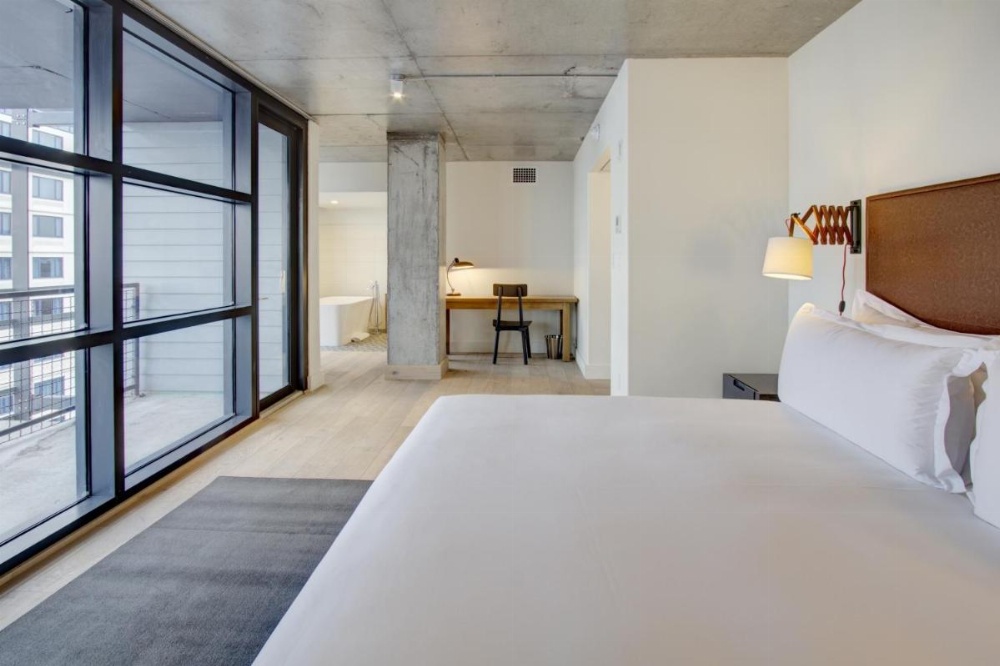 Studio King Room with Balcony